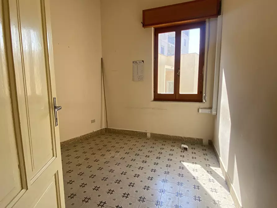 Immagine 11 di Pentalocale in vendita  in Via Paolo Pellicano 21 a Reggio Di Calabria