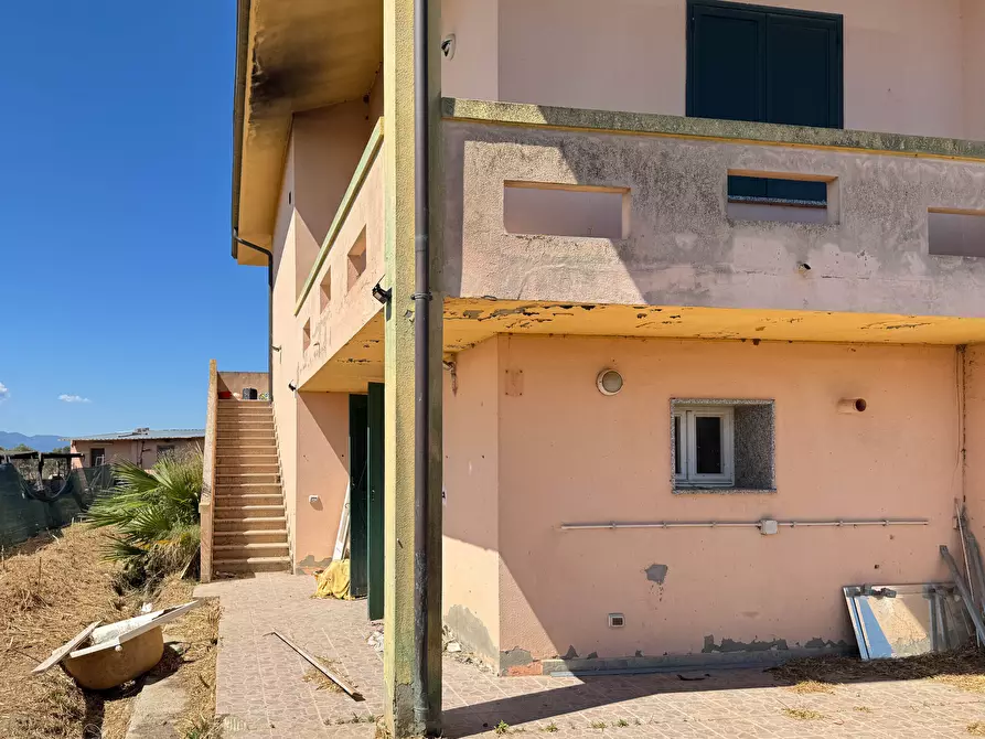 Immagine 18 di Villa in vendita  a Villasor