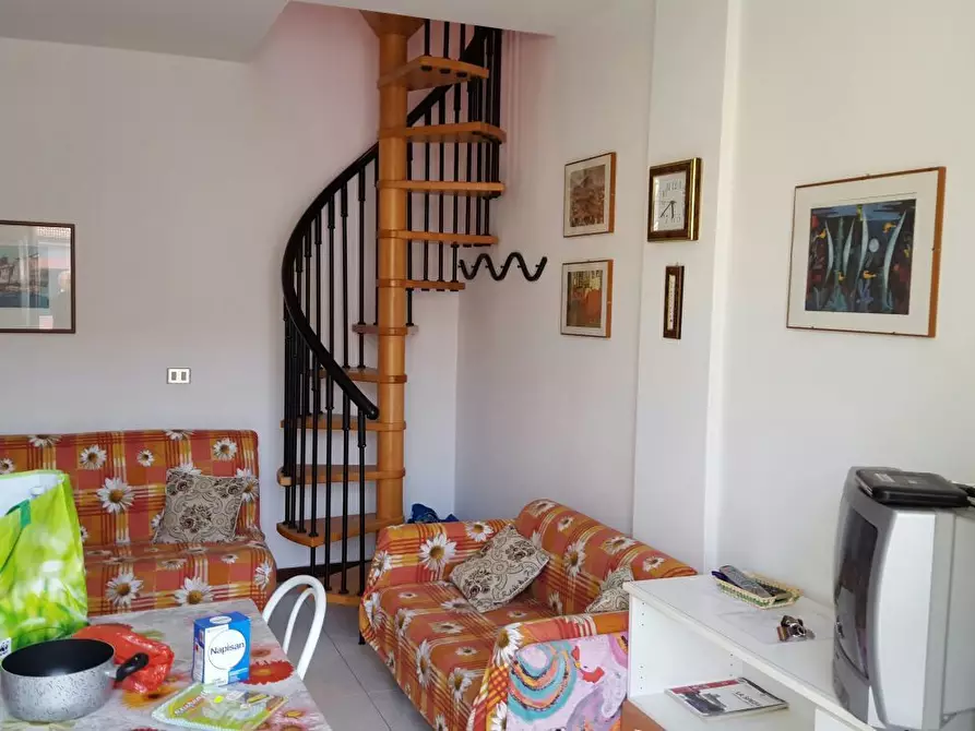 Immagine 4 di Bilocale in vendita  a Ameglia