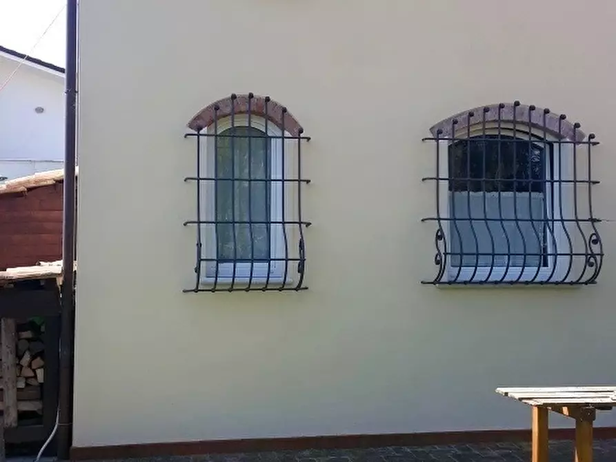 Immagine 2 di Casa indipendente in vendita  a Ameglia