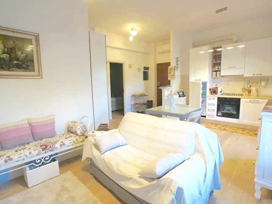 Immagine 4 di Quadrilocale in vendita  a Lerici