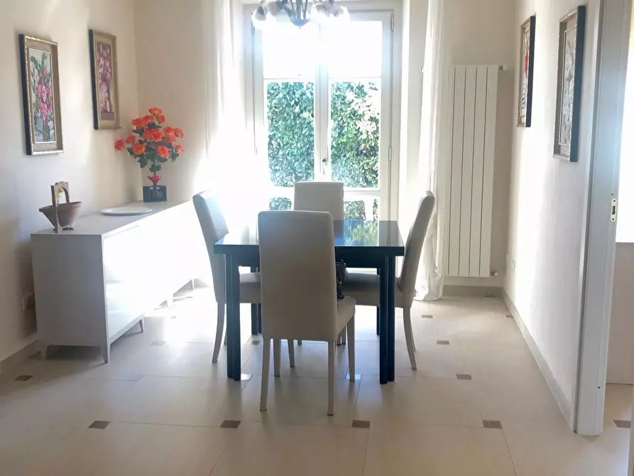 Immagine 2 di Casa semindipendente in vendita  a Ameglia