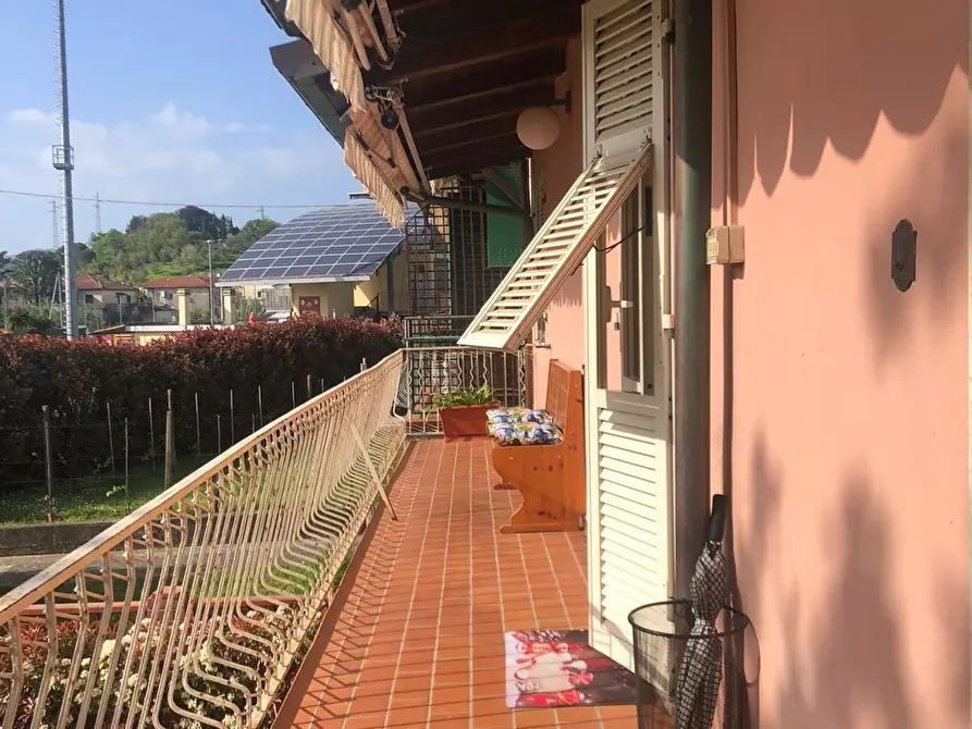 Immagine 18 di Casa semindipendente in vendita  a Castelnuovo Magra