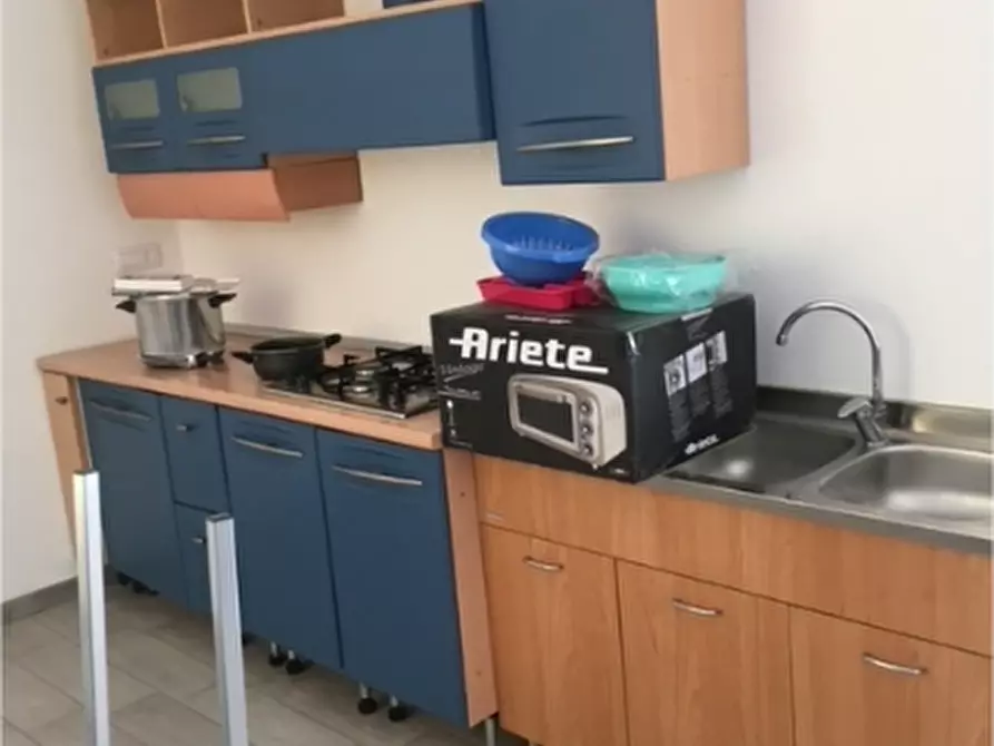 Immagine 5 di Trilocale in affitto  a Ameglia