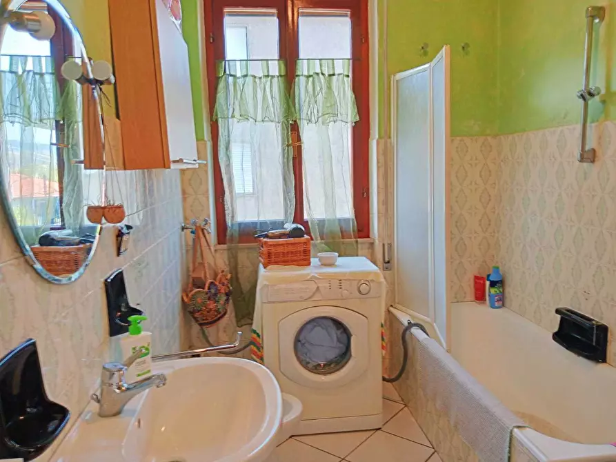 Immagine 12 di Trilocale in vendita  a Ameglia