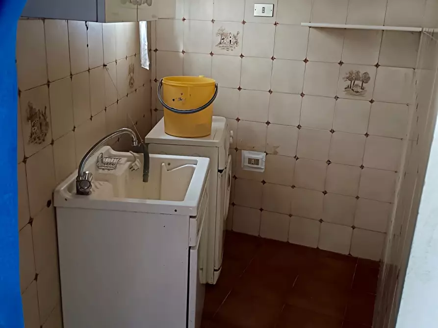 Immagine 11 di Porzione di casa in vendita  a Ameglia