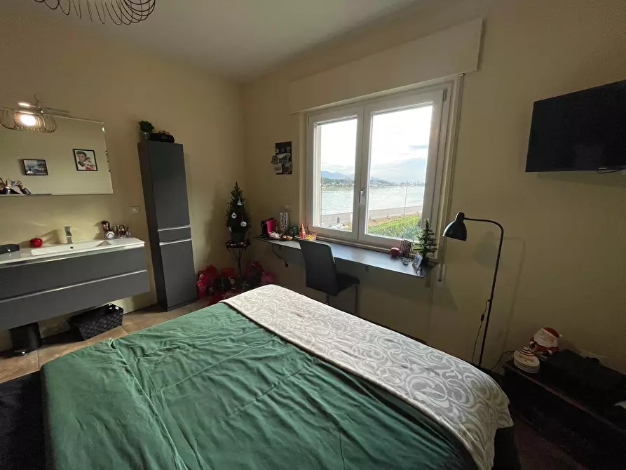 Immagine 17 di Casa indipendente in vendita  a Ameglia