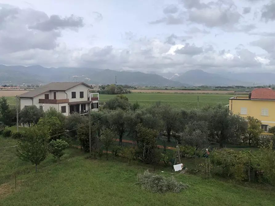 Immagine 4 di Quadrilocale in vendita  a Ameglia