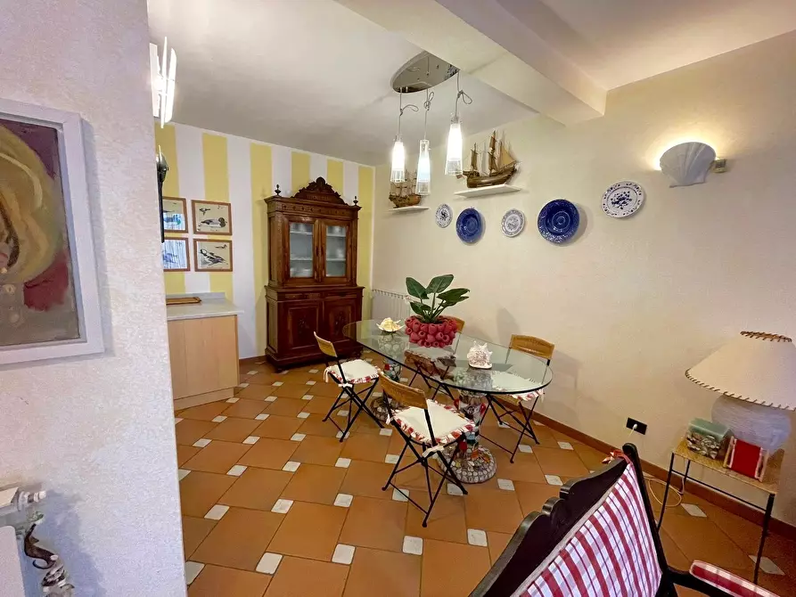 Immagine 12 di Casa semindipendente in vendita  a Ameglia