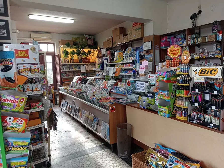 Immagine 4 di Tabaccheria in vendita  a Ameglia