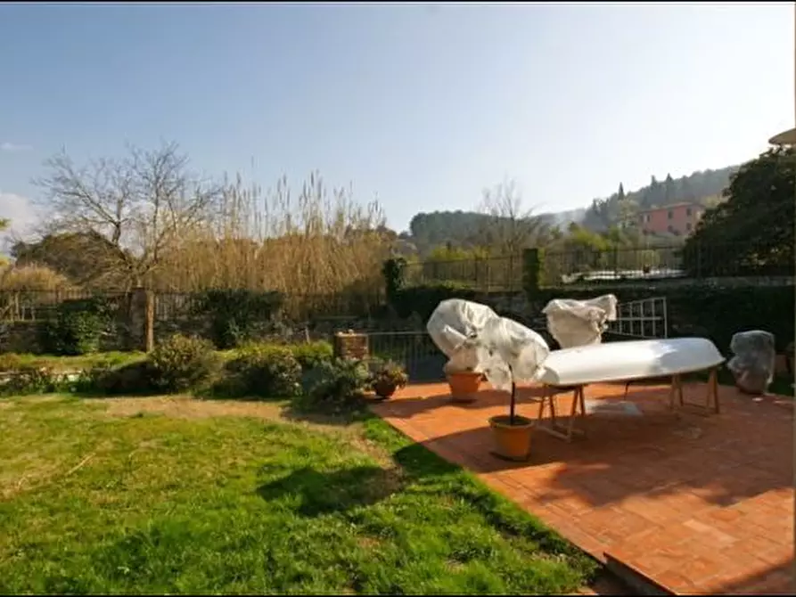 Immagine 10 di Villa in vendita  a Ameglia