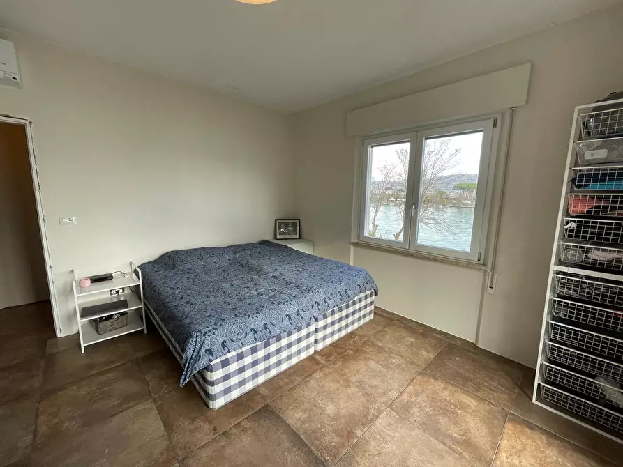 Immagine 11 di Casa indipendente in vendita  a Ameglia