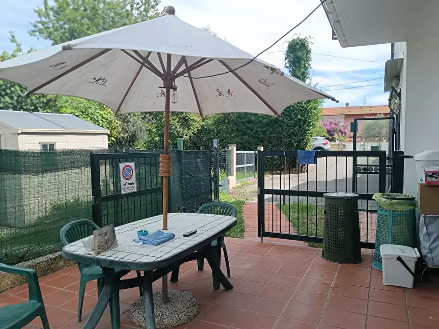 Immagine 2 di Bilocale in vendita  a Ameglia