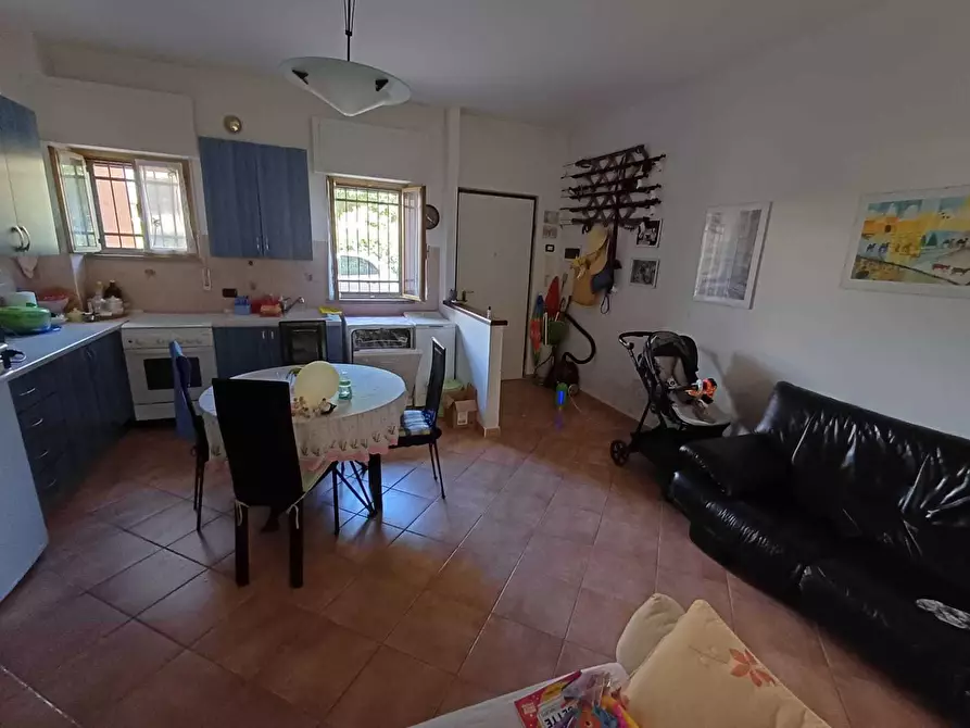 Immagine 5 di Casa semindipendente in vendita  a Massa