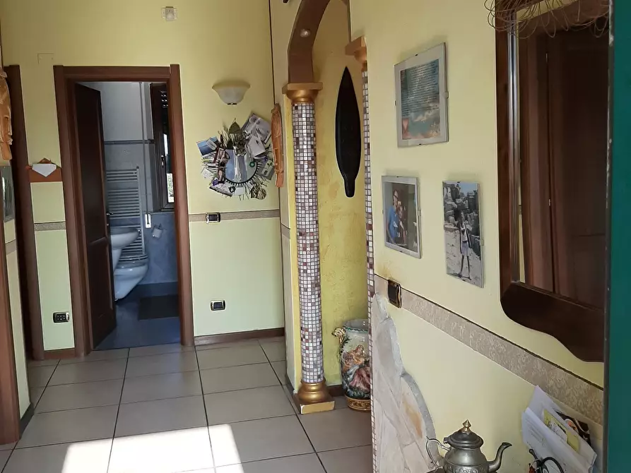 Immagine 2 di Casa semindipendente in vendita  a Ortonovo