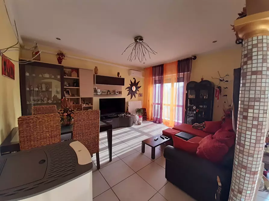 Immagine 1 di Casa semindipendente in vendita  a Ortonovo