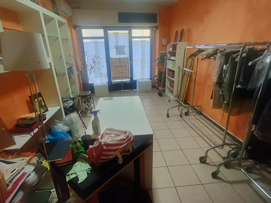 Immagine 7 di Locale commerciale in affitto  in Via Sobborgo Spina a Sarzana