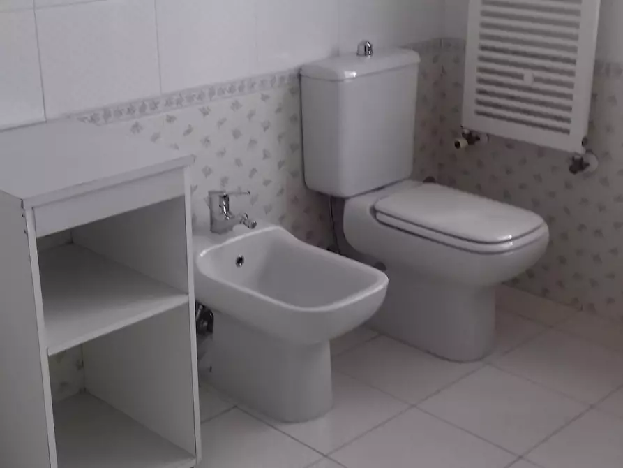 Immagine 13 di Appartamento in affitto  in viale s. bartolomeo a La Spezia