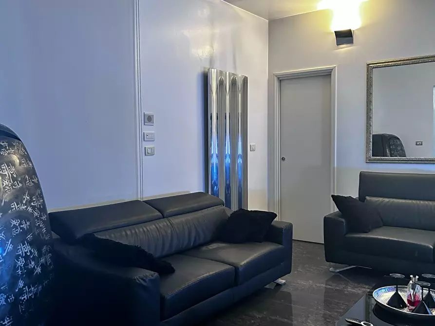 Immagine 10 di Appartamento in vendita  in Viale Trieste a Jesi