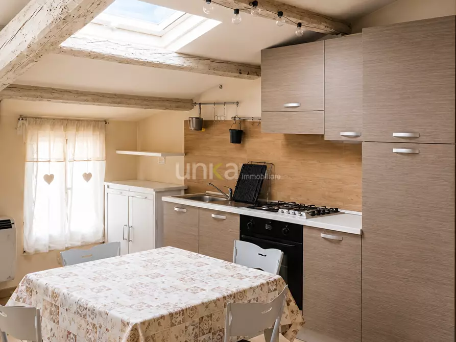 Immagine 1 di Appartamento in vendita  in Via Roccabella 21 a Jesi