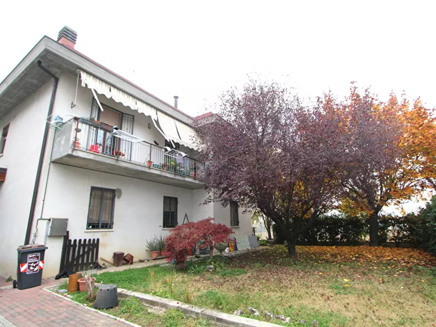 Immagine 2 di Casa indipendente in vendita  in Via Provinciale Est a Valsamoggia