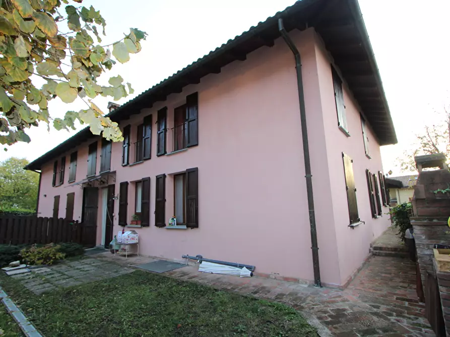 Immagine 54 di Porzione di casa in vendita  in Via Marco Biagi a Valsamoggia