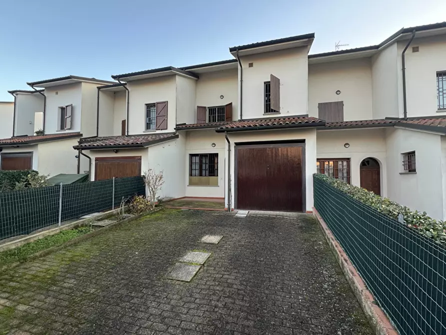 Immagine 4 di Villetta a schiera in vendita  in Via Pietro Nenni 26 a Valsamoggia
