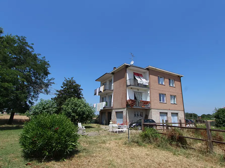 Immagine 3 di Casa indipendente in vendita  in Via Vanotto a Valsamoggia