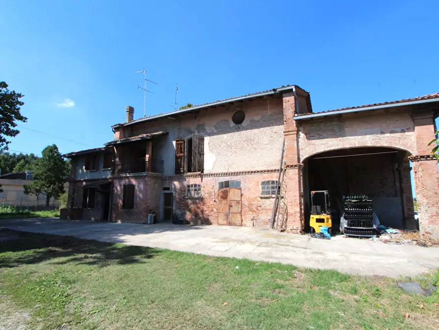 Immagine 3 di Porzione di casa in vendita  in Via Monteveglio a Valsamoggia