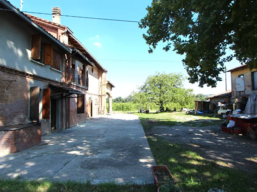 Immagine 13 di Porzione di casa in vendita  in Via Monteveglio a Valsamoggia
