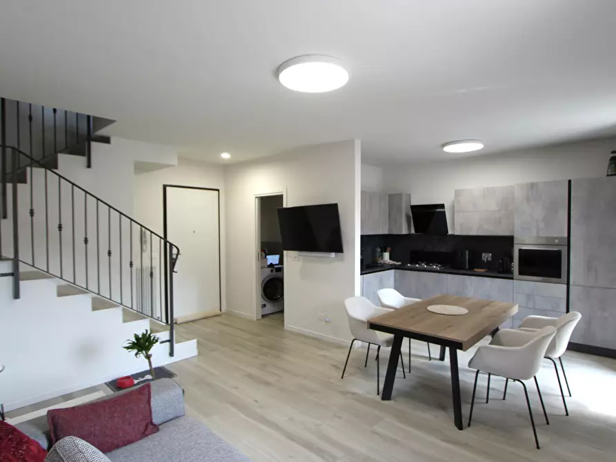 Immagine 4 di Porzione di casa in vendita  in Via Prati di Soletto a Valsamoggia