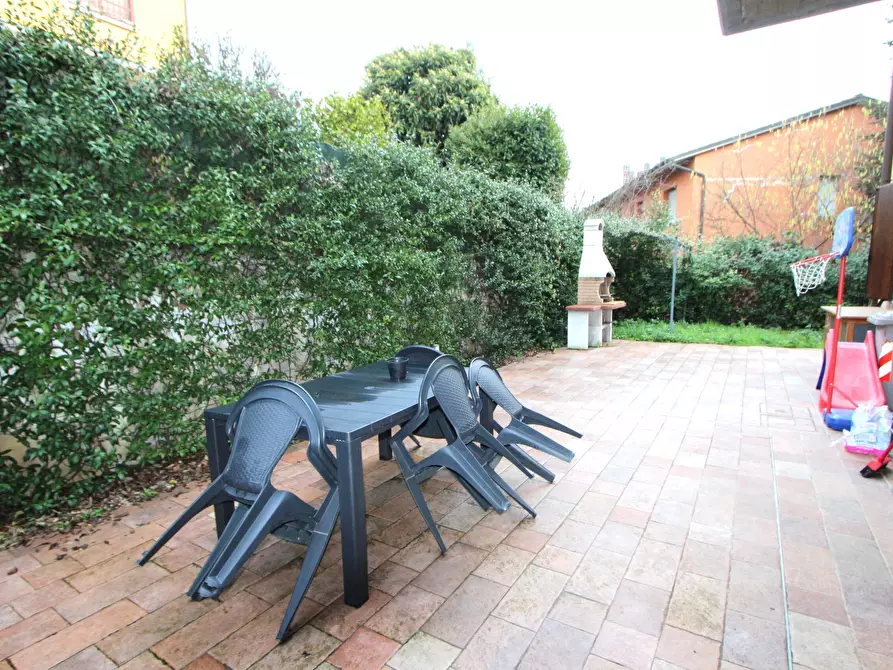 Immagine 22 di Appartamento in vendita  in Via E. Carnevali a Valsamoggia