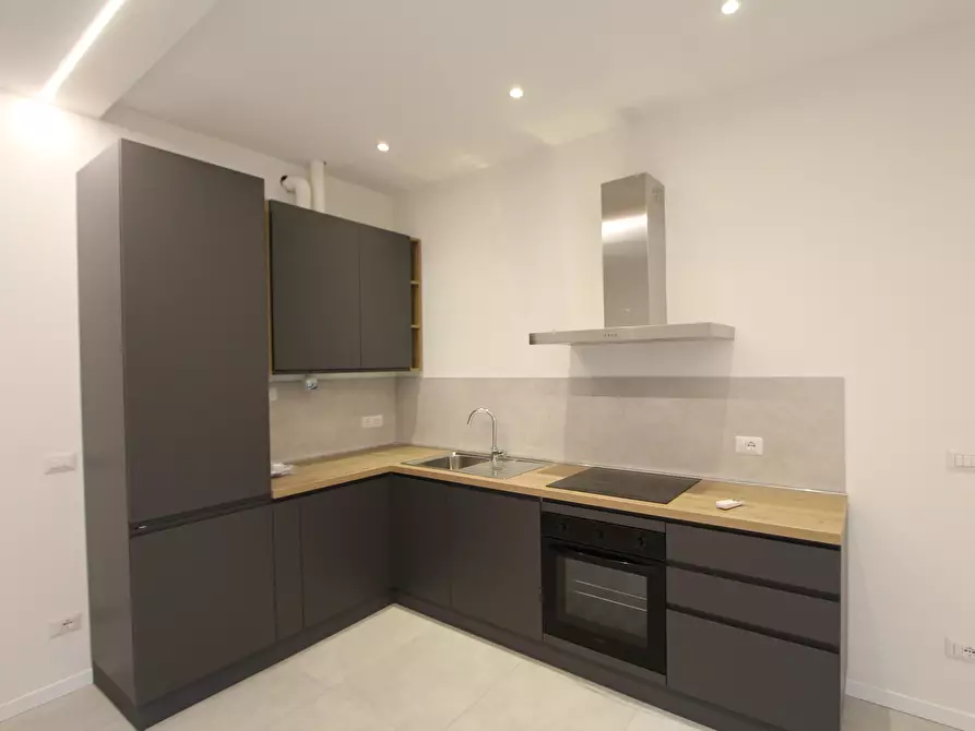 Immagine 18 di Appartamento in vendita  in Piazza Giuseppe Garibaldi a Valsamoggia