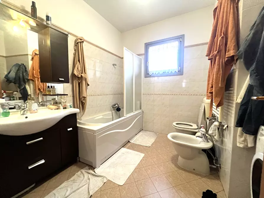 Immagine 27 di Appartamento in vendita  in Via Giuseppe Mazzini a Valsamoggia