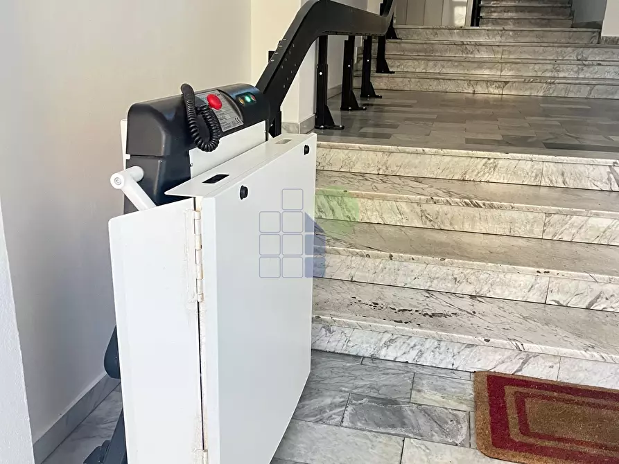 Immagine 20 di Quadrilocale in vendita  in Piazza Due Giugno 35 a Livorno