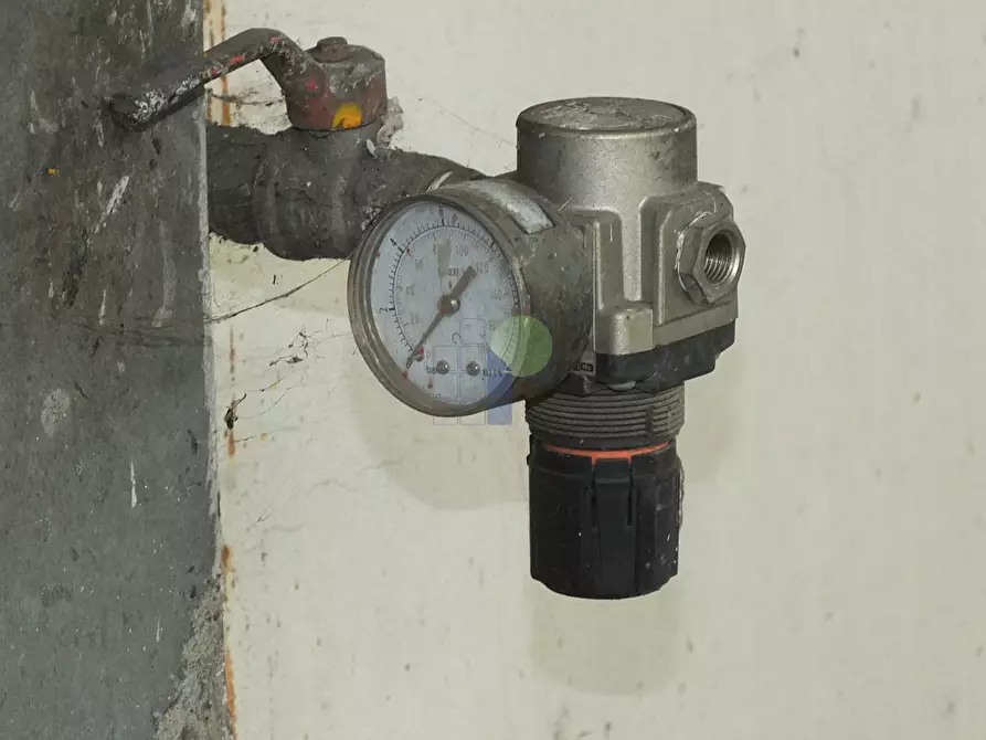 Immagine 16 di Attività artigianale in vendita  in via Arno 22 a Piombino