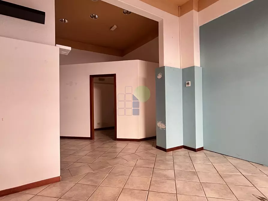 Immagine 2 di Capannone industriale in vendita  in Via Michon 48 a Livorno