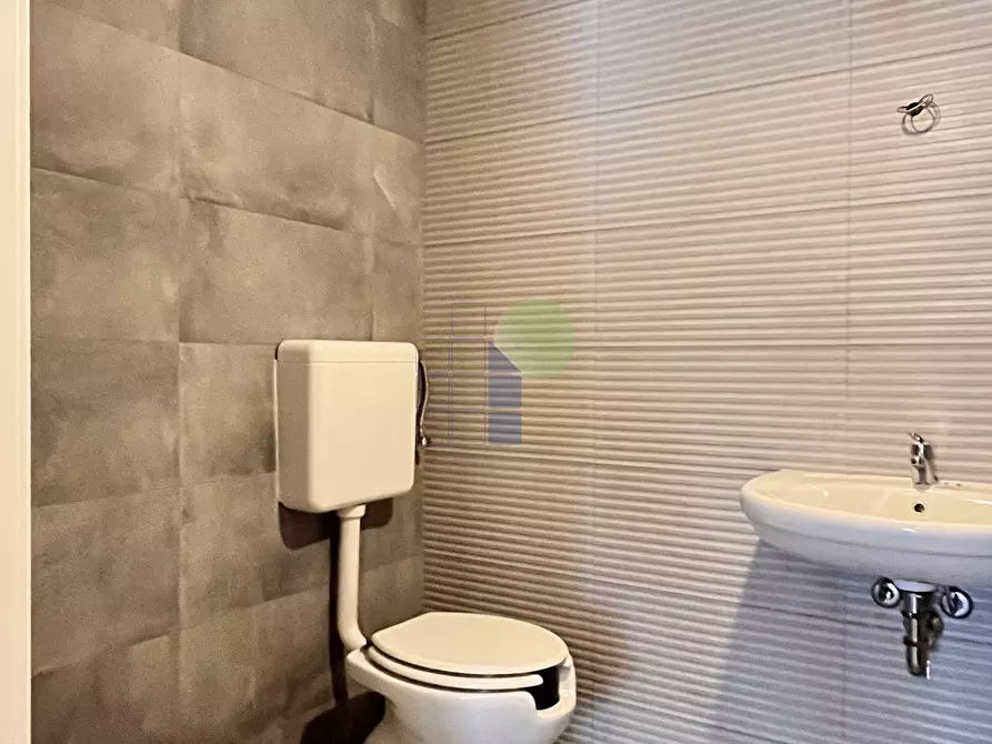 Immagine 4 di Capannone industriale in affitto  in Via Buontalenti 80 a Livorno