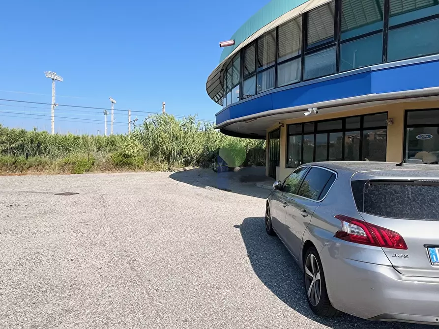Immagine 9 di Capannone industriale in vendita  in Via Uberto Mondolfi 122 a Livorno