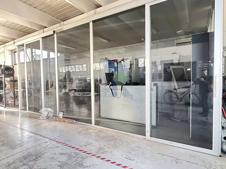 Immagine 10 di Attività artigianale in affitto  in Via dei Materassai 11 a Livorno