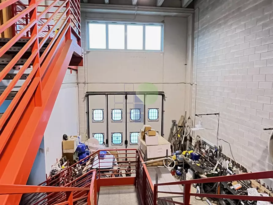 Immagine 8 di Attività artigianale in vendita  in Via Cimarosa 191 a Livorno