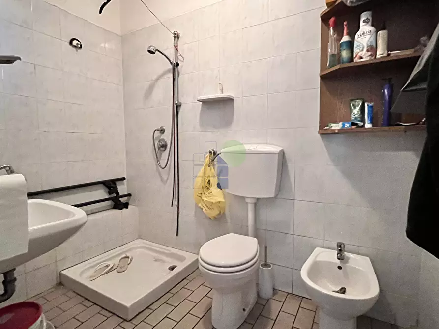 Immagine 5 di Capannone industriale in affitto  in Via Francesco Pera 88 a Livorno