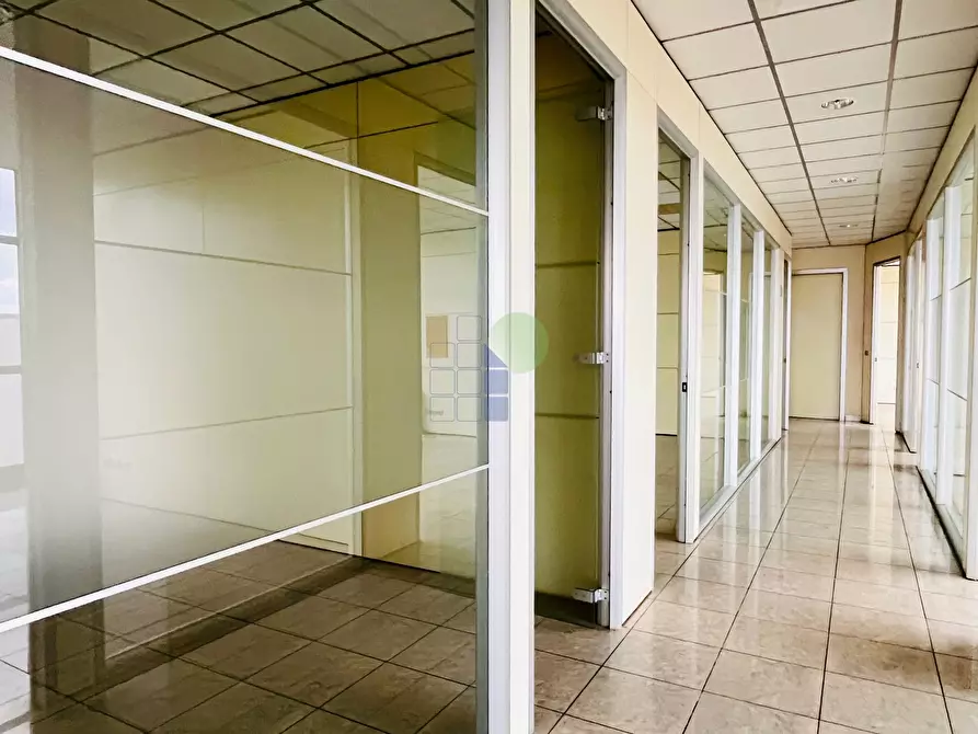 Immagine 15 di Attività artigianale in affitto  in Via Dell'Artigianato 43 a Livorno