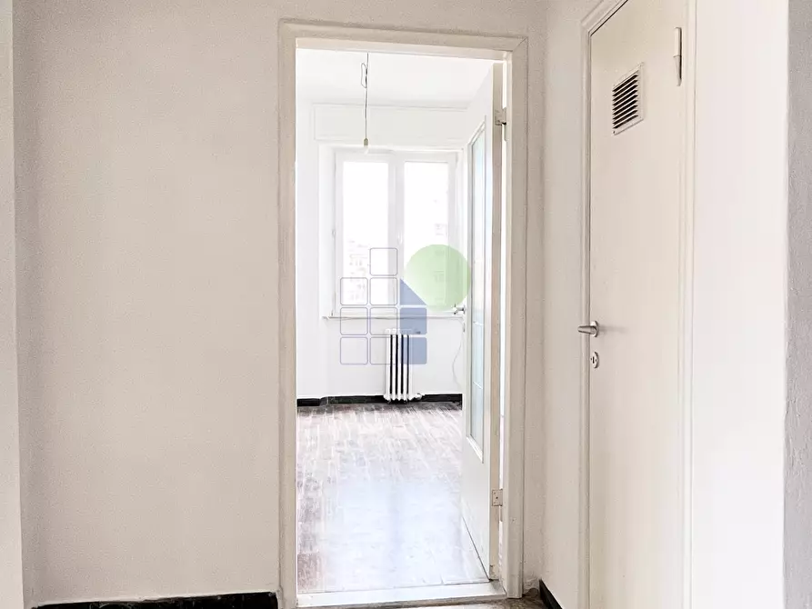 Immagine 3 di Pentalocale in vendita  in Via Baciocchi 12 a Livorno