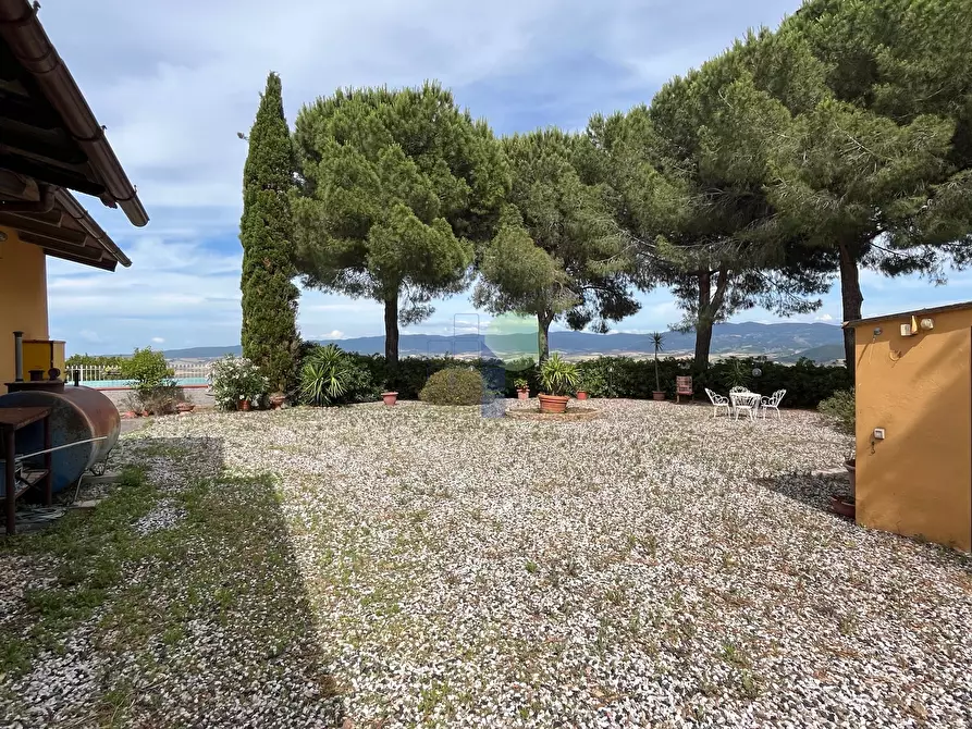 Immagine 1 di Rustico / casale in vendita  in Via Traversa Livornese 11 a Rosignano Marittimo
