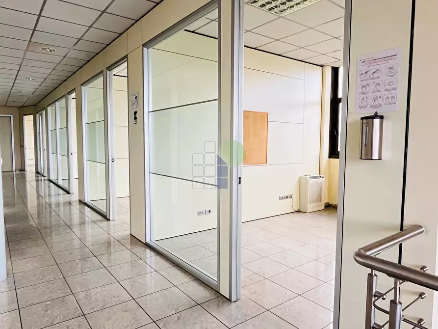 Immagine 13 di Attività artigianale in affitto  in Via Dell'Artigianato 43 a Livorno