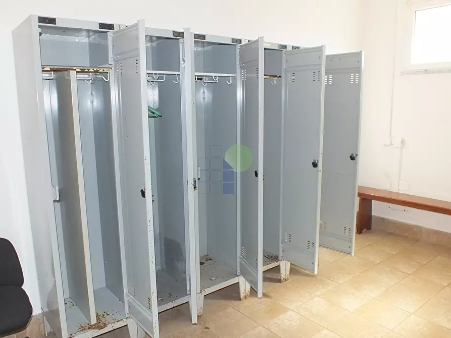 Immagine 30 di Attività artigianale in vendita  in via Arno 22 a Piombino