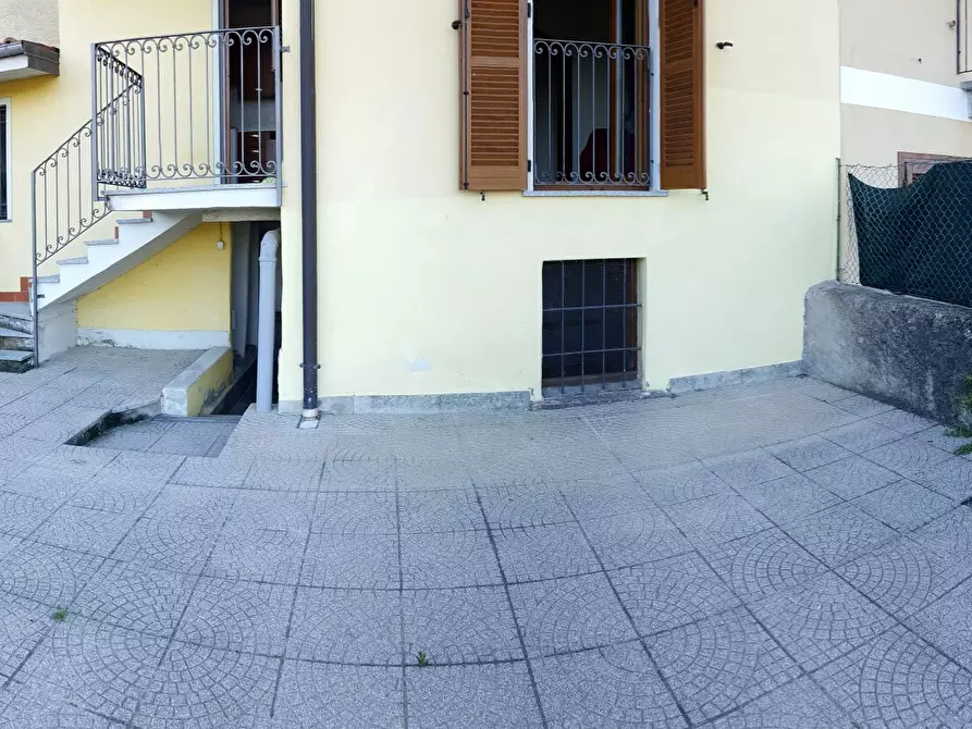 Immagine 14 di Bilocale in vendita  in Via Manzoni 1 a Arona