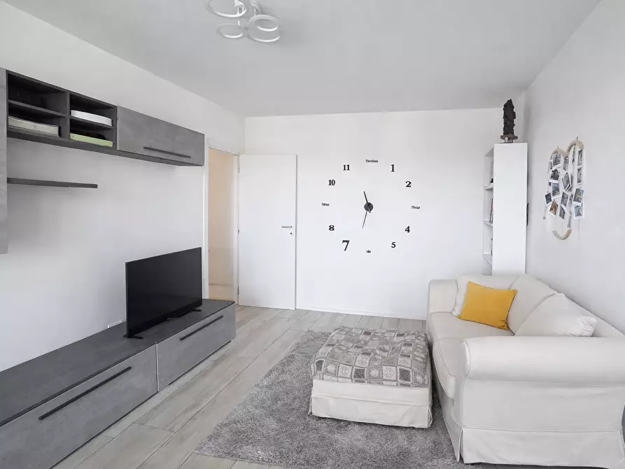 Immagine 2 di Trilocale in affitto  a Borgomanero