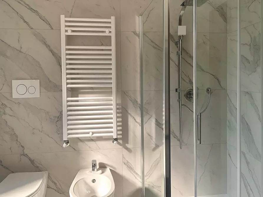 Immagine 13 di Bilocale in affitto  in Via Partigiani 1 a Arona